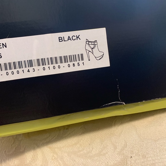 Paperfox by JustFab "Callen" Black Platform booties. 8.5. Worn twice. $28 - Picture 5 of 6